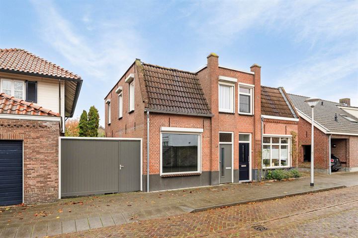 Teugenaarsstraat 22 in Oss foto