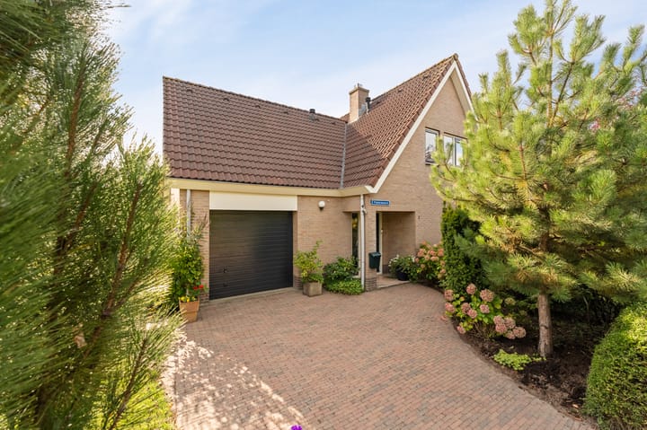 Foto van woning Tielerwaard 1, Emmeloord