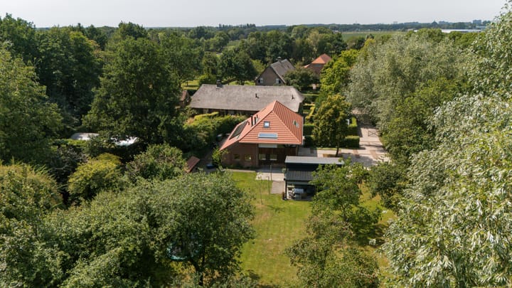 Tiendweg 2A in Bavel foto