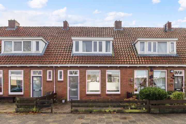 Tijnjedijk 106 in Leeuwarden