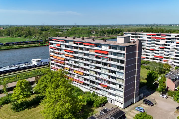 Titus Brandsmastraat 111 in Breukelen