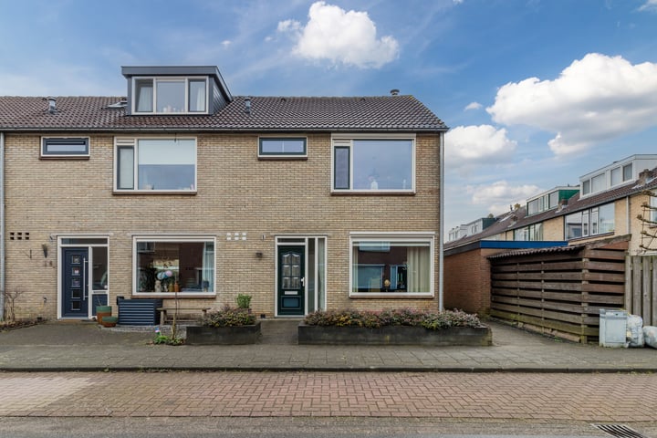 Titus Brandsmastraat 2 in Montfoort foto