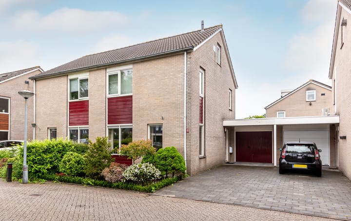 Tjalk 30 7 in Lelystad foto