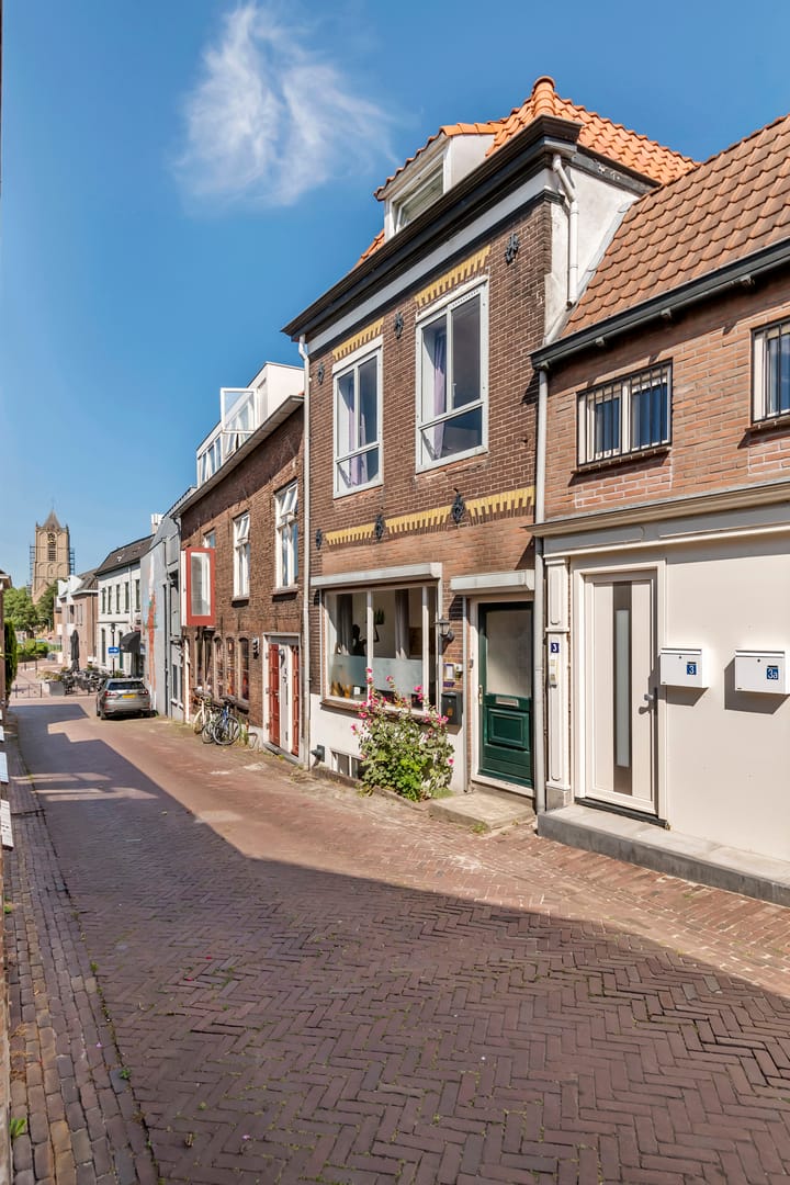 Tolhuiswal 1 in Tiel foto