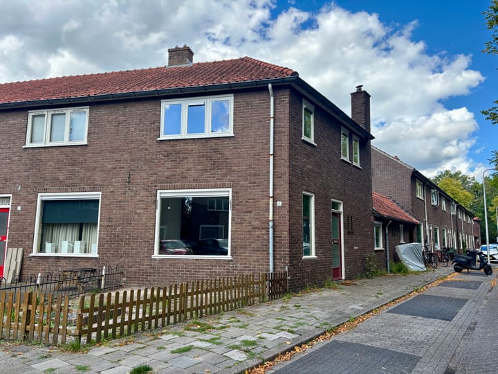 Tollensstraat 28 in Almelo foto