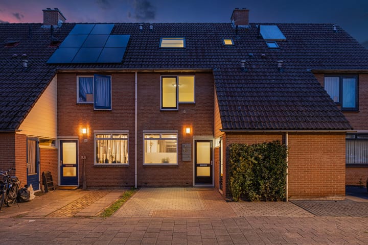 Tom Mandersstraat 14 in Hengelo foto