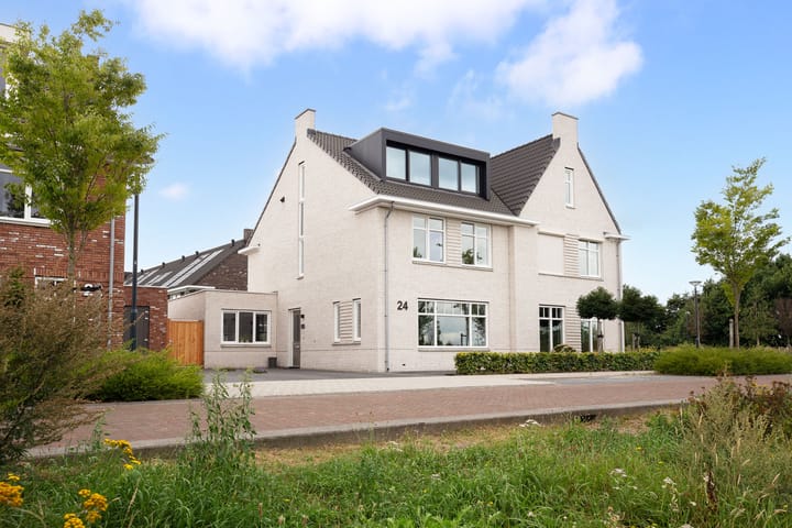 Tongelaar 24 in Waalwijk foto
