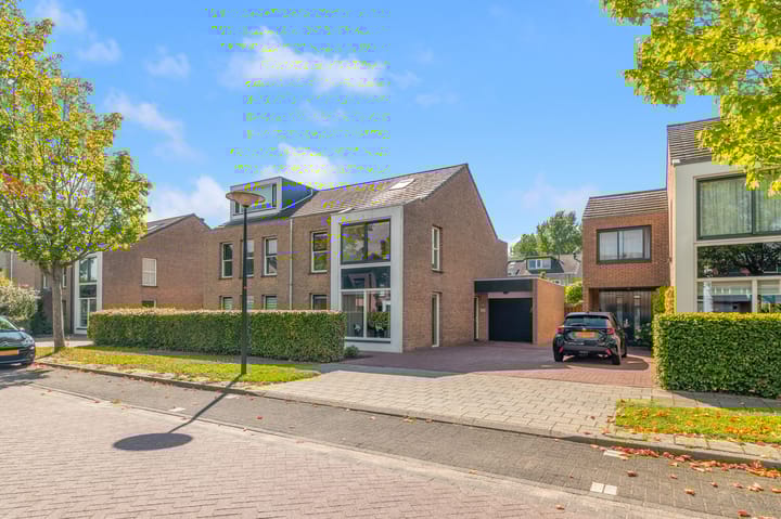 Toon Hermanslaan 14 in Beverwijk foto