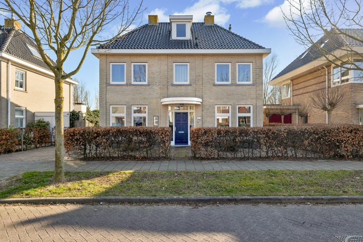 Toon Hermanslaan 32 in Beverwijk