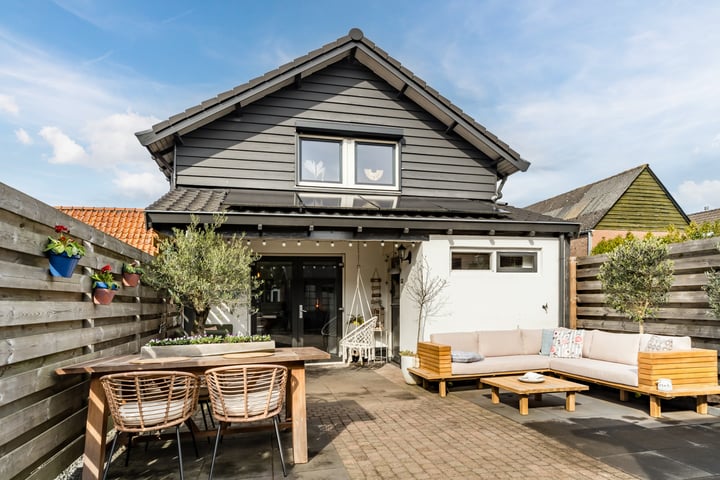 Torenstraat 16 in Heukelum foto