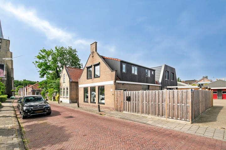 Torenstraat 47 in Numansdorp foto