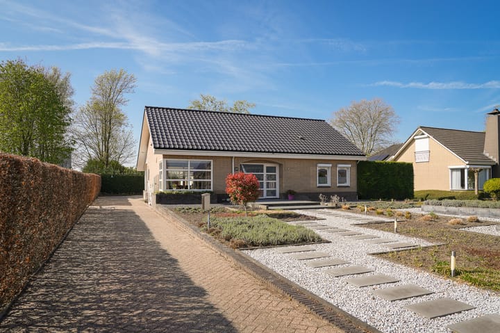 Trambaan 25 in Boven-Leeuwen foto