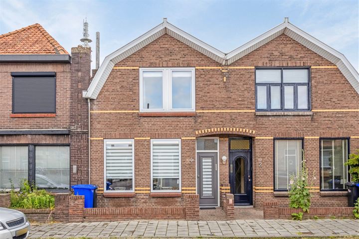 Tramstraat 4 in Terneuzen foto