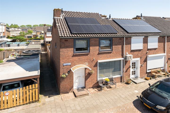 Treubstraat 27 in Alblasserdam foto