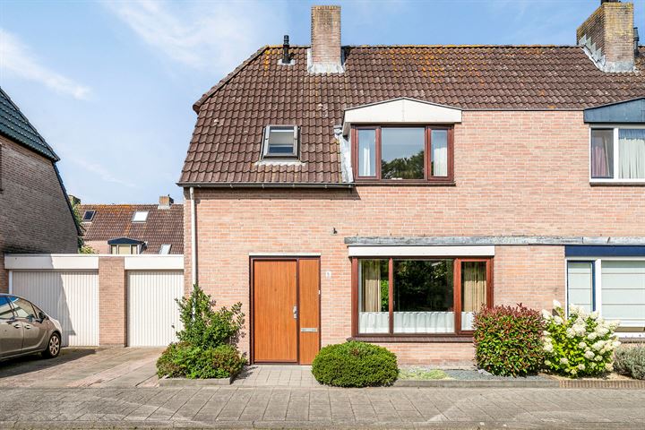 Treurenberg 6 in Veldhoven foto