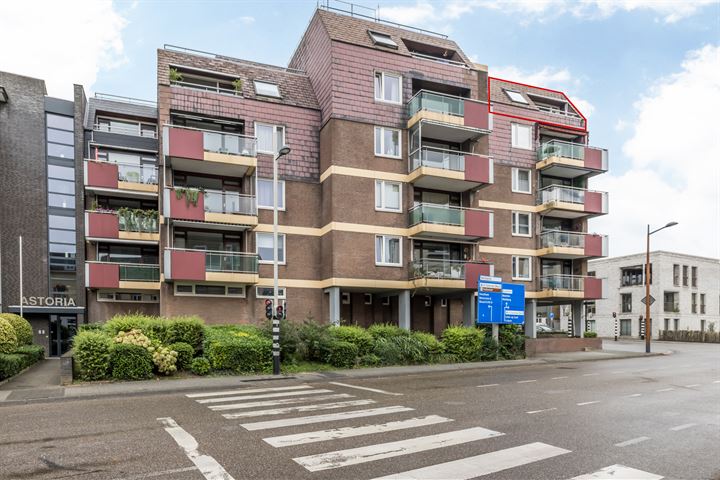 Trianon 43 in Valkenburg foto