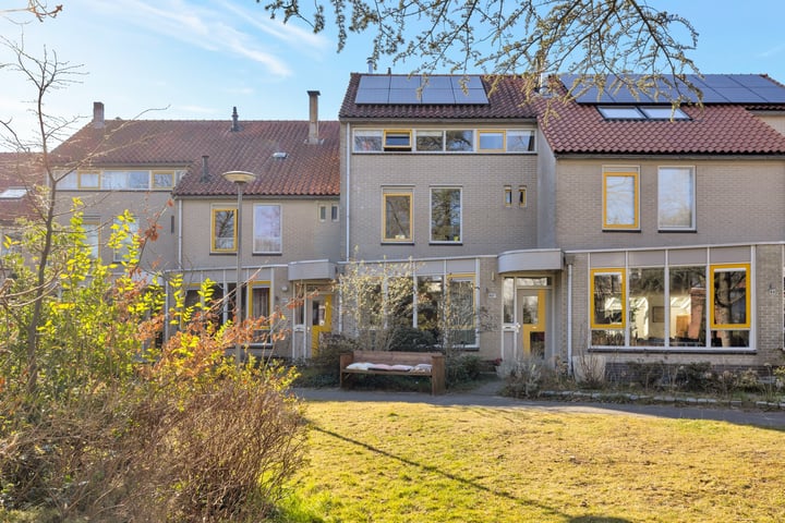 Troelstralaan 63a in Groningen foto