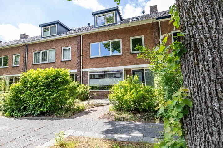 Troelstralaan 75 in Groningen foto