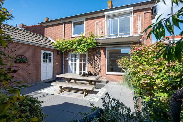 Troelstrastraat 40 in Hardinxveld-Giessendam foto