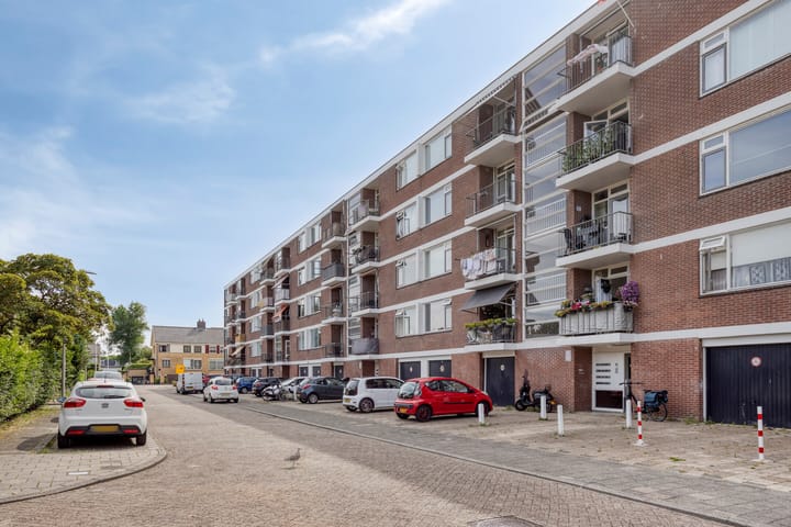 Troelstrastraat 46 in Katwijk