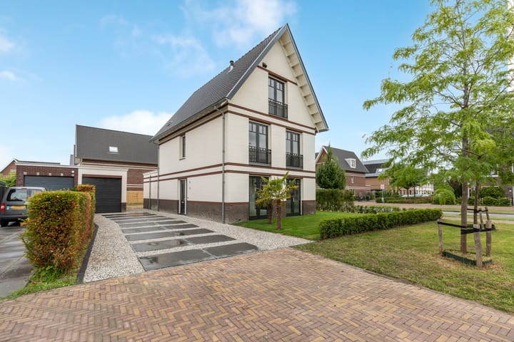 Trompetbloemstraat 1 in Badhoevedorp