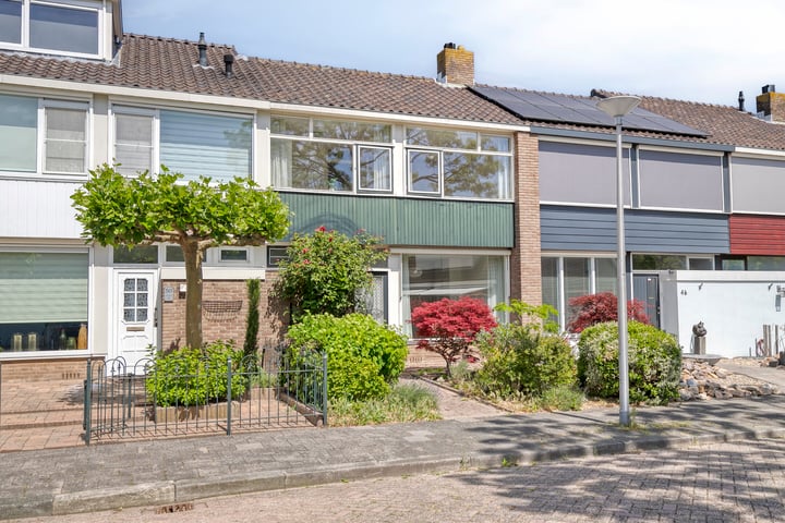 Tromplaan 48 in Hendrik-Ido-Ambacht foto