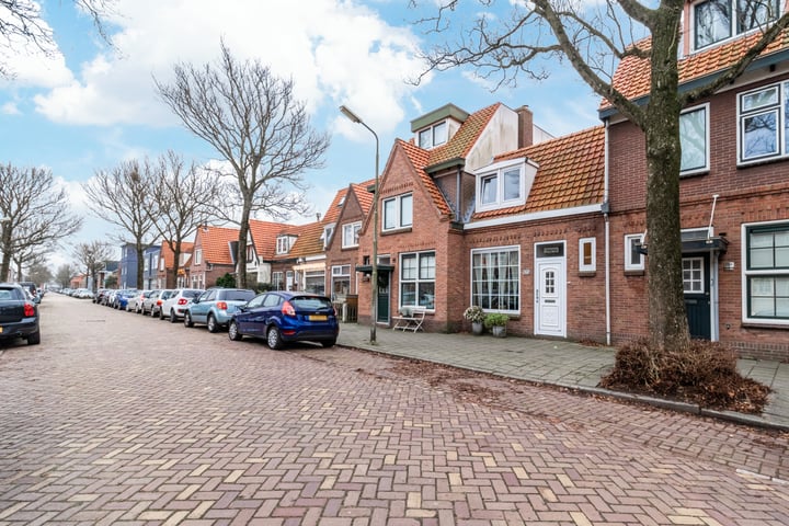 Trompstraat 175 in IJmuiden foto