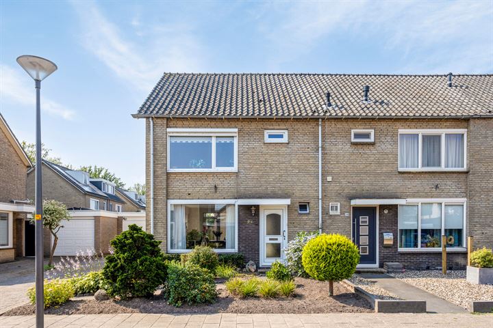 Trompstraat 26 in Borne foto