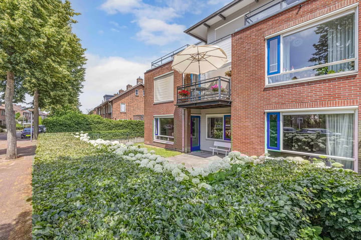 Trompstraat 6a in Huizen foto