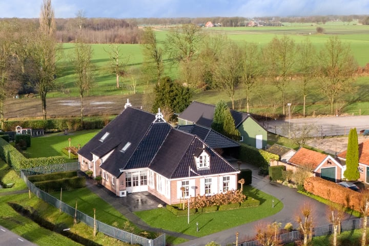 Tronde 13 in Elsloo foto