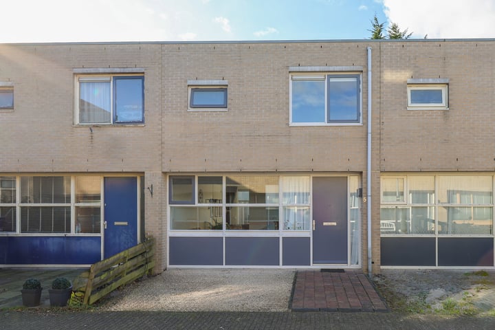 Trosroospad 5 in Almere foto