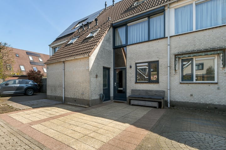Troubadour 5b in Rhoon foto