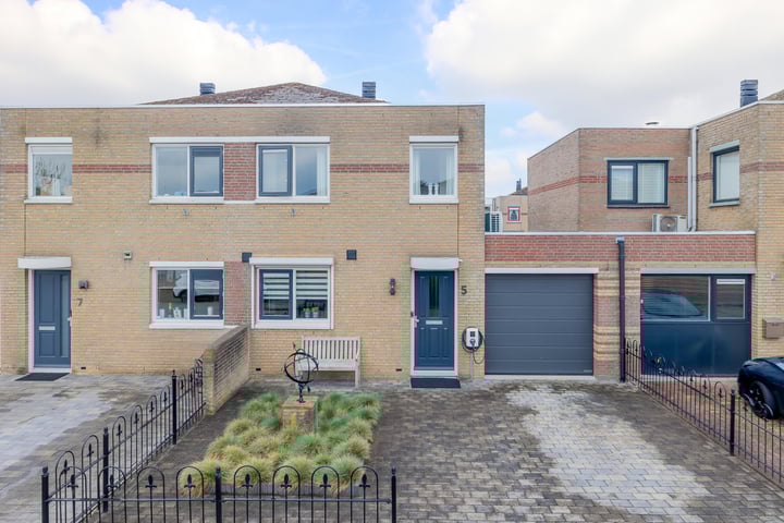 Truus Wijsmuller-Meijerpad 5 in Spijkenisse foto