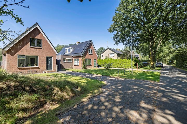 Tsjerkeleane 17 in Langezwaag foto