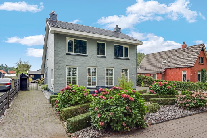 Tsjerkewâl 28 in Bakkeveen
