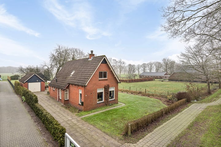 Tsjerkewâl 30 in Bakkeveen foto