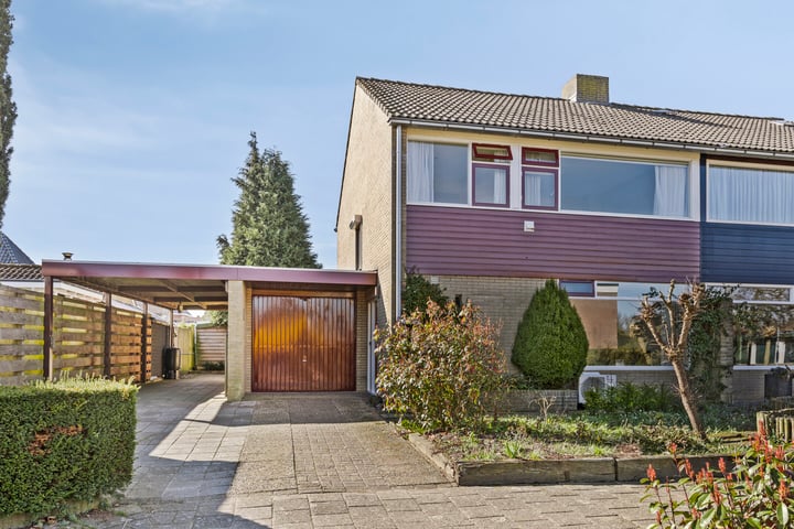 Tubantenstraat 1 in Aalten foto