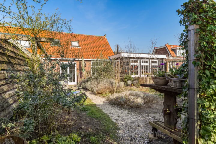 Tuinpad 39 in Wassenaar foto