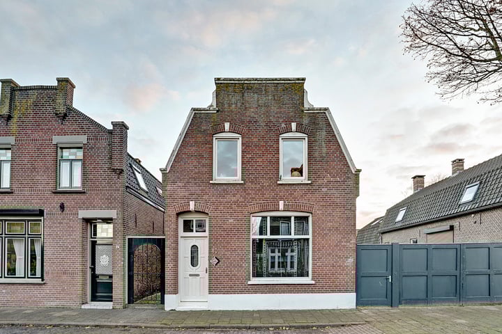 Tuinstraat 40 in Rijen foto