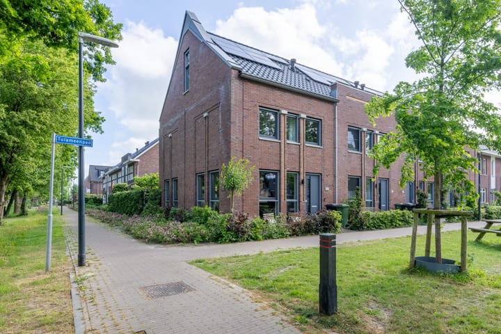 Tulameenpad 12 in Zuidoostbeemster foto