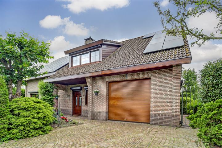 Turfbijl 18 in Rucphen foto