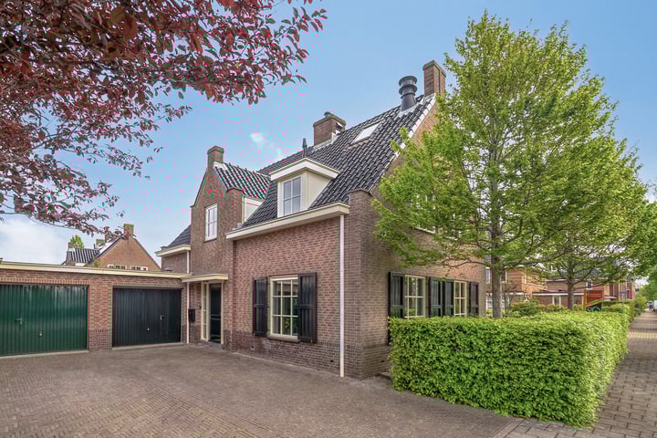 Turfeiker 29 in Woubrugge foto