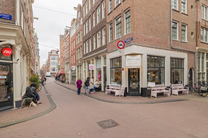 Tweede Egelantiersdwarsstraat 18B in Amsterdam