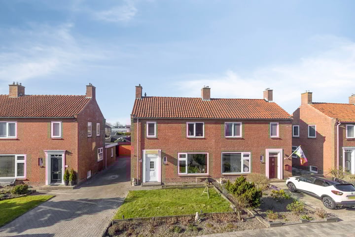 Ubbenasingel 32 in Spijk