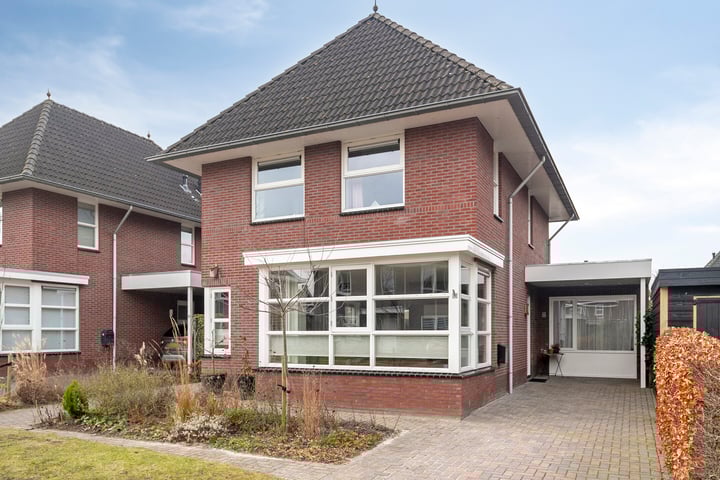 Udemalaan 8 in Gieten foto