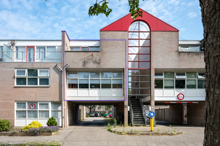 Uilenveld 90 in Emmen foto