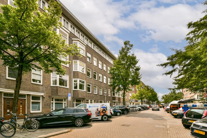 Uiterwaardenstraat 71-1 in Amsterdam foto