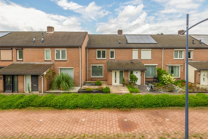 Uiverdonk 21 in Veghel foto