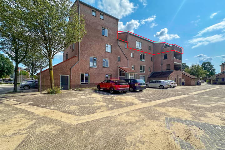 Uivernest 30d in Huissen