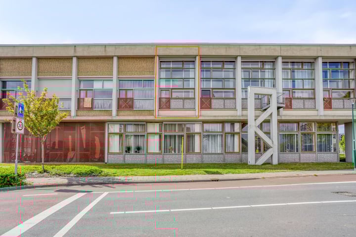 Uiverstraat 114 in Veenendaal foto